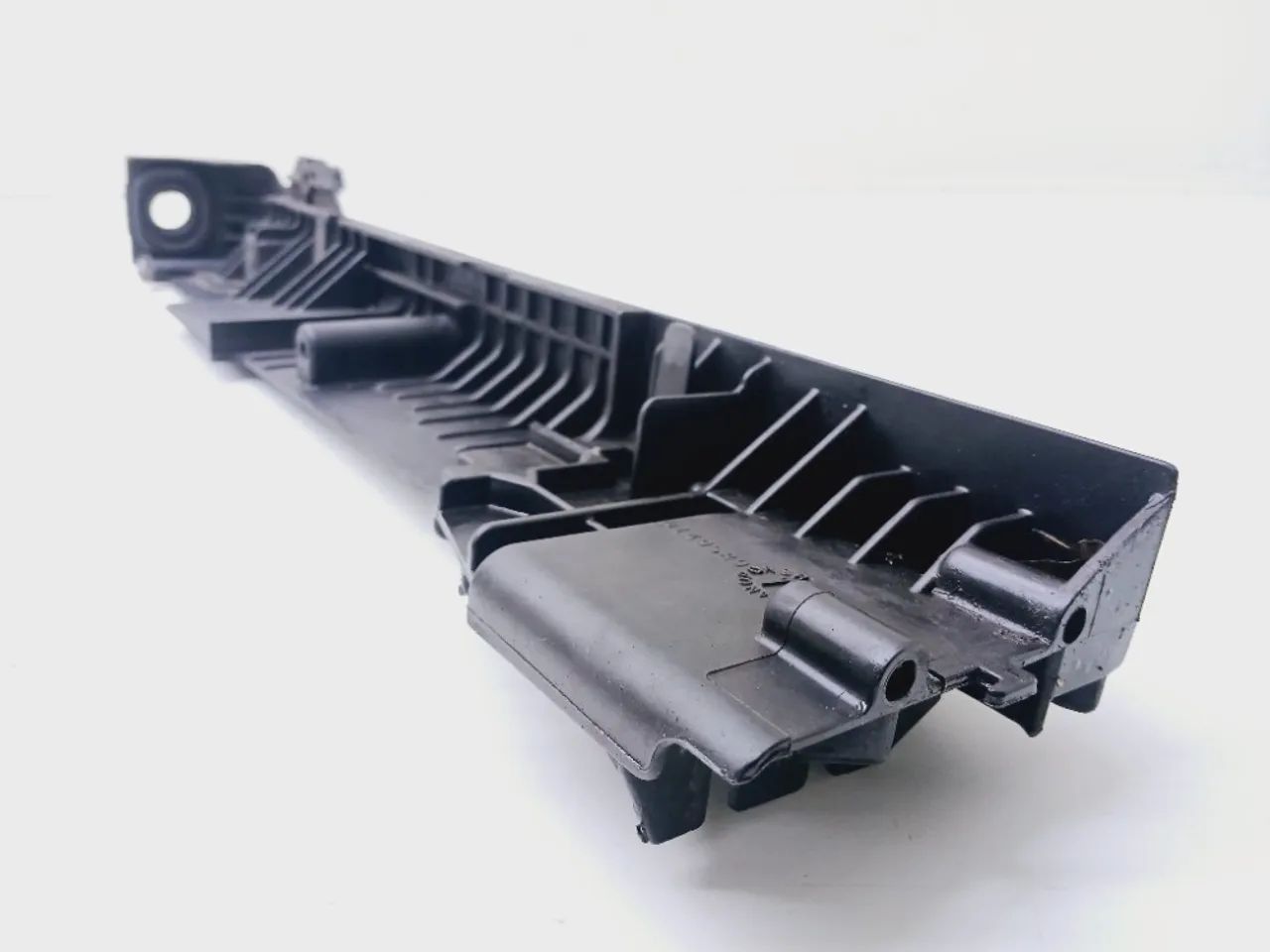 Suporte Lateral Esquerdo Radiador Bmw X3 2.0 2013 7593838 - Foto 2