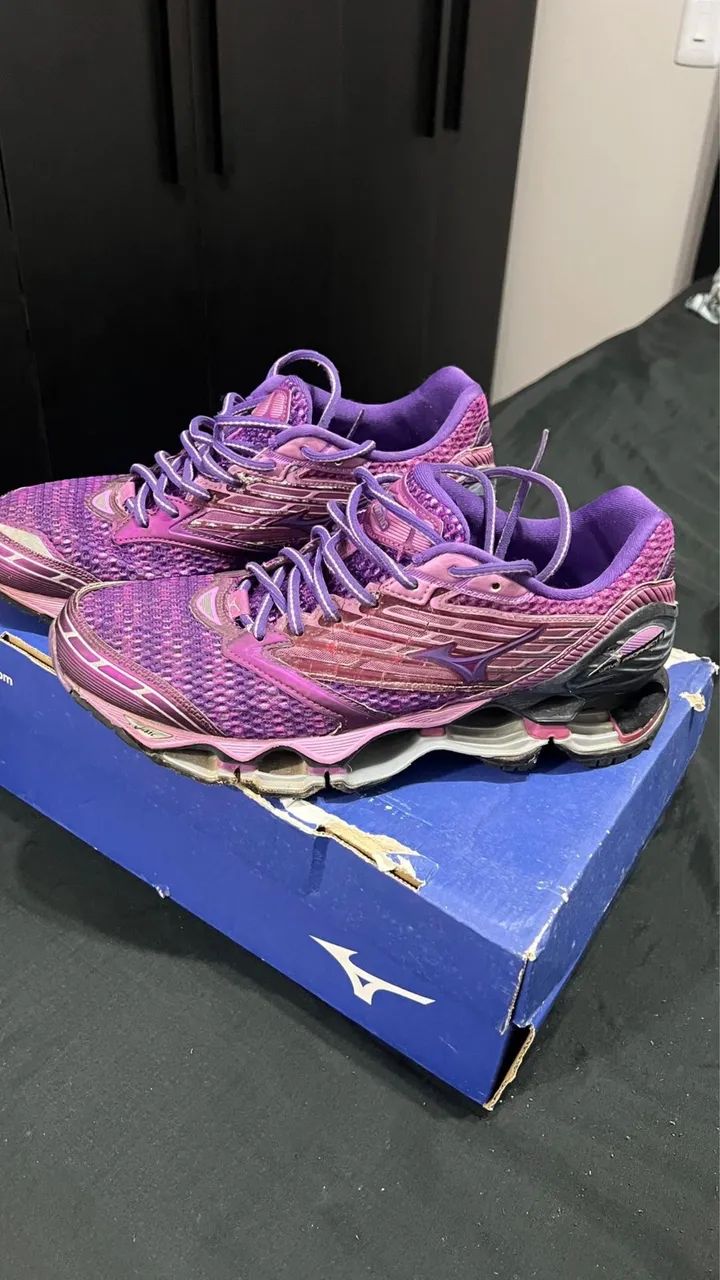 Athletic Shoes TÃªnis Mizuno Wave Prophecy Dourado E Vermelho