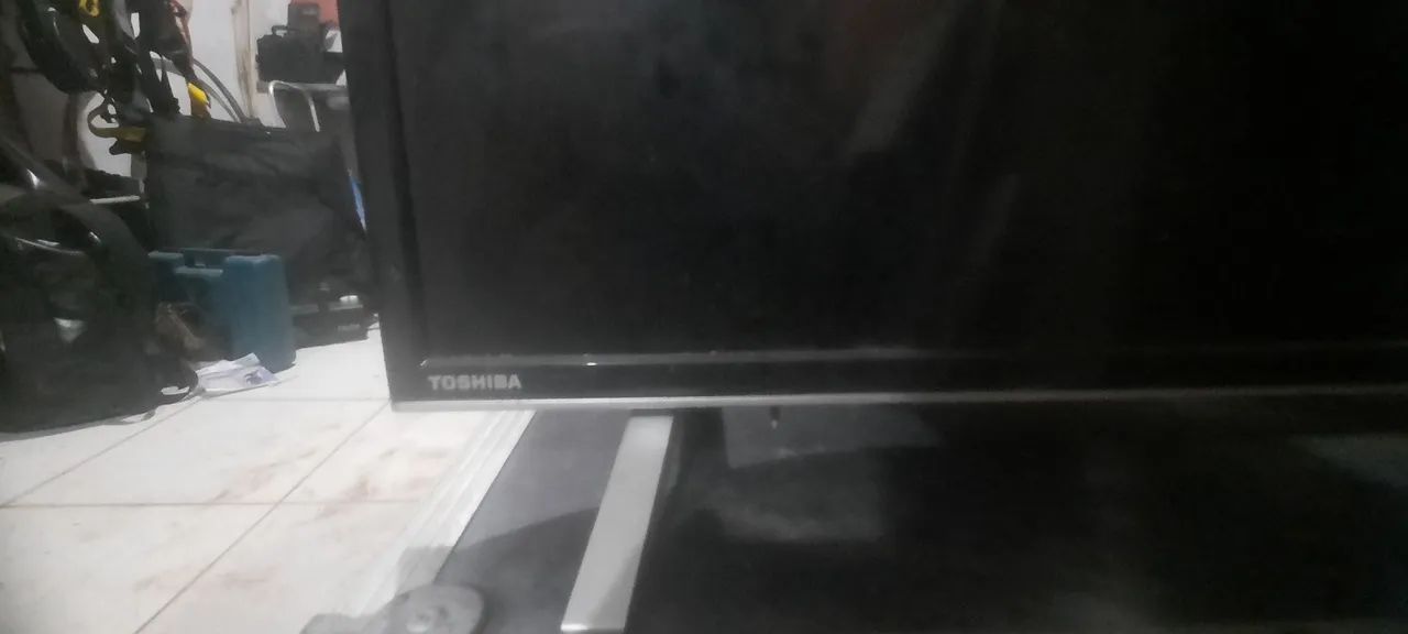 Tv Toshiba 32 com tela trincada