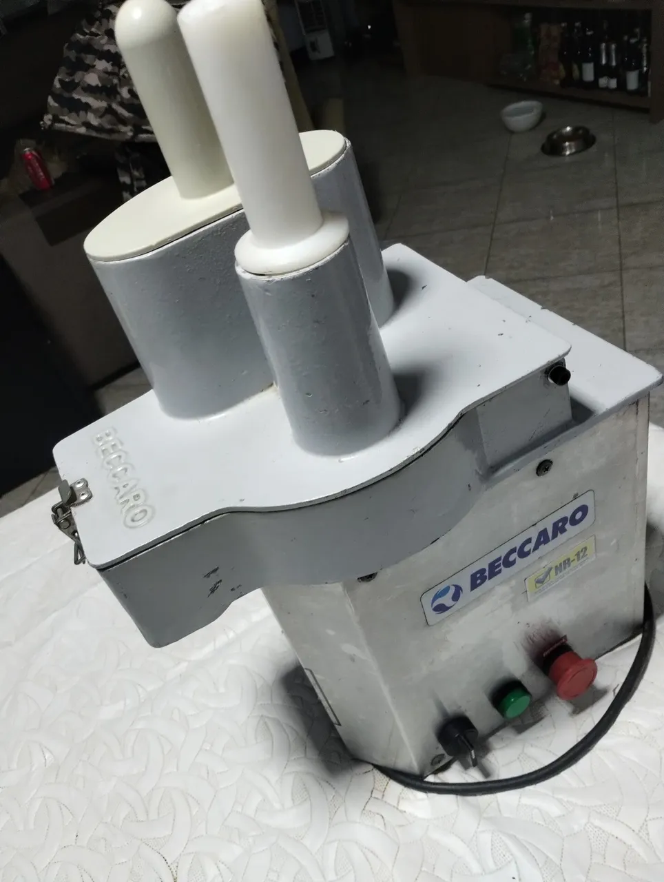 Processador / Fatiador de Legumes Industrial Beccaro NR-12