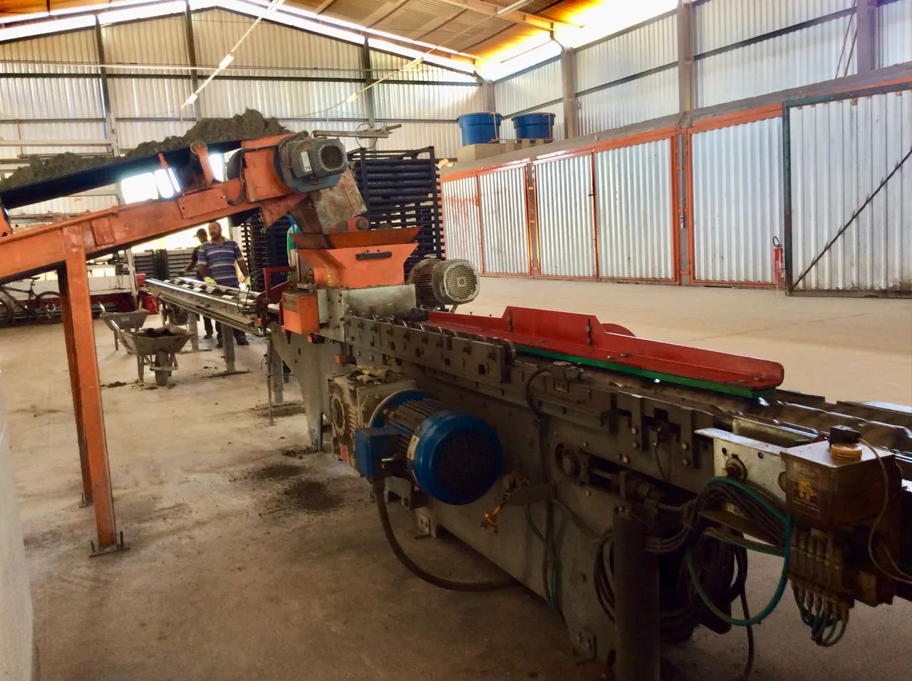 Máquina Vortex de fabricar Telha de Concreto- Uno 2000 - Foto 5