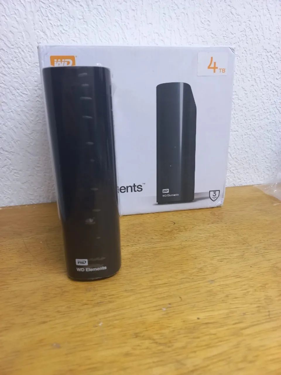 Disco Rigido Desktop 4TB WD Elements WDBWLG0040HBK  [OPEN BOX]