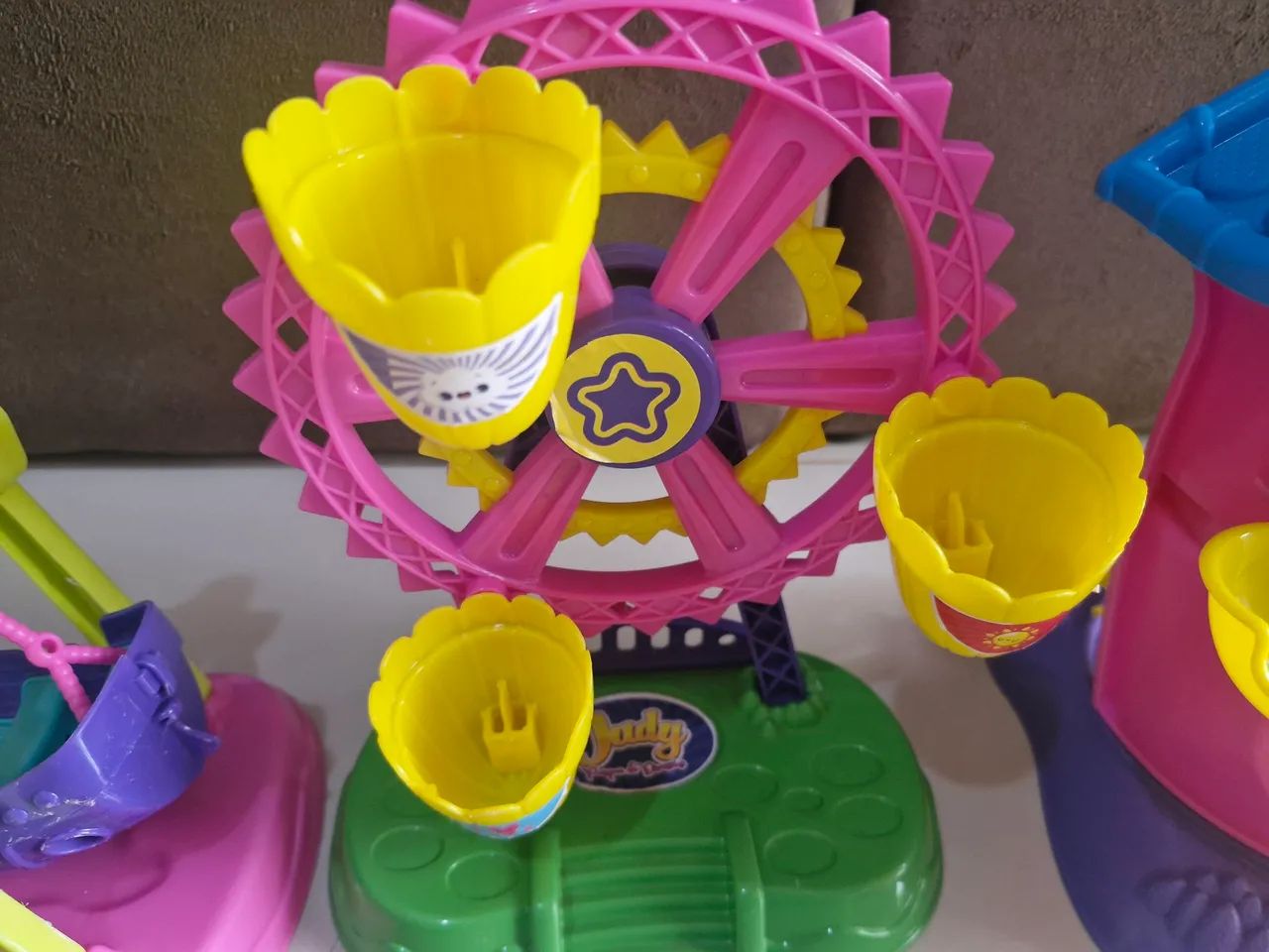 Brinquedos- parque de diversão e quarto da Judy - Foto 4