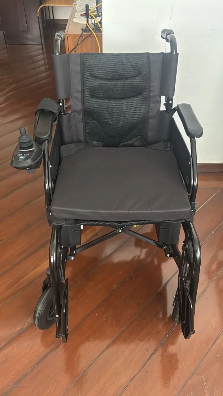 Cadeira de rodas elétrica nova - Foto 5