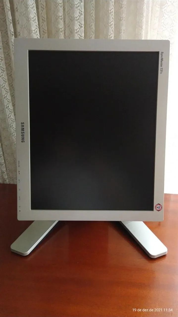 Monitor Samsung SyncMaster 17" (usado em estado de novo) - Foto 5