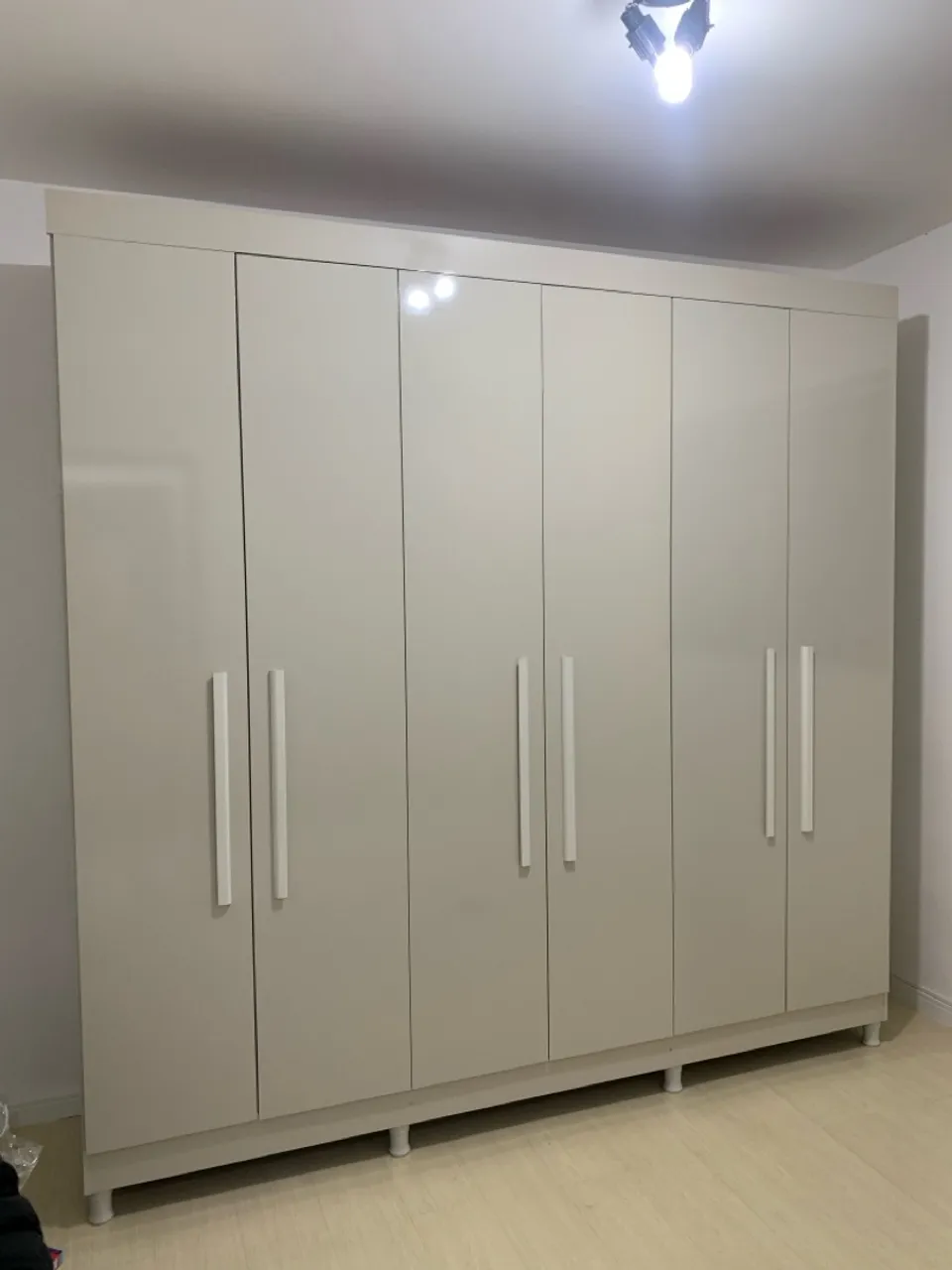 Guarda-Roupa Moderno e Espaçoso