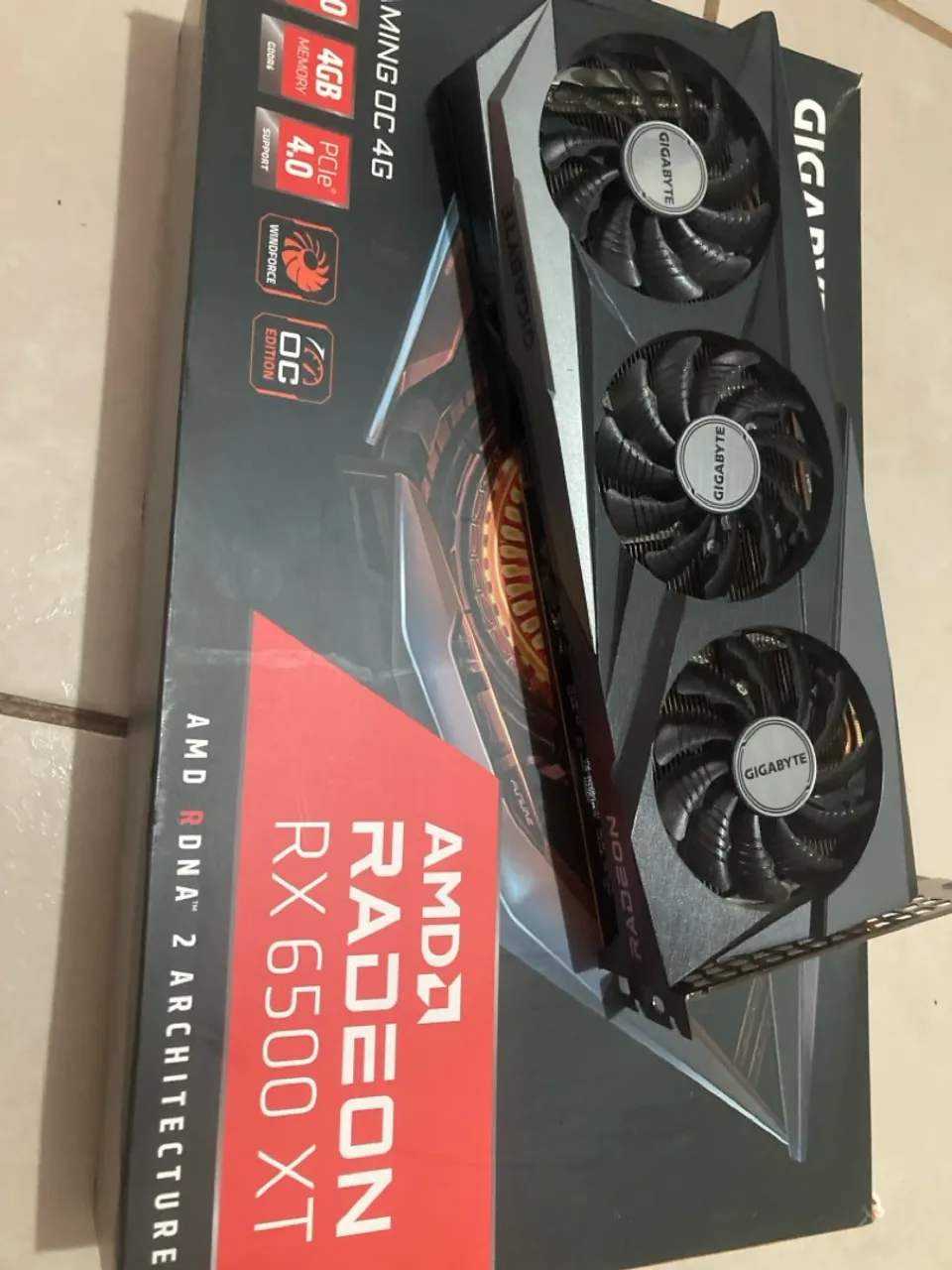 Placa de Vídeo Gigabyte Radeon RX 6500 XT 4GB