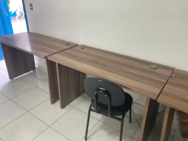 Mesa de escritório - escrivaninha