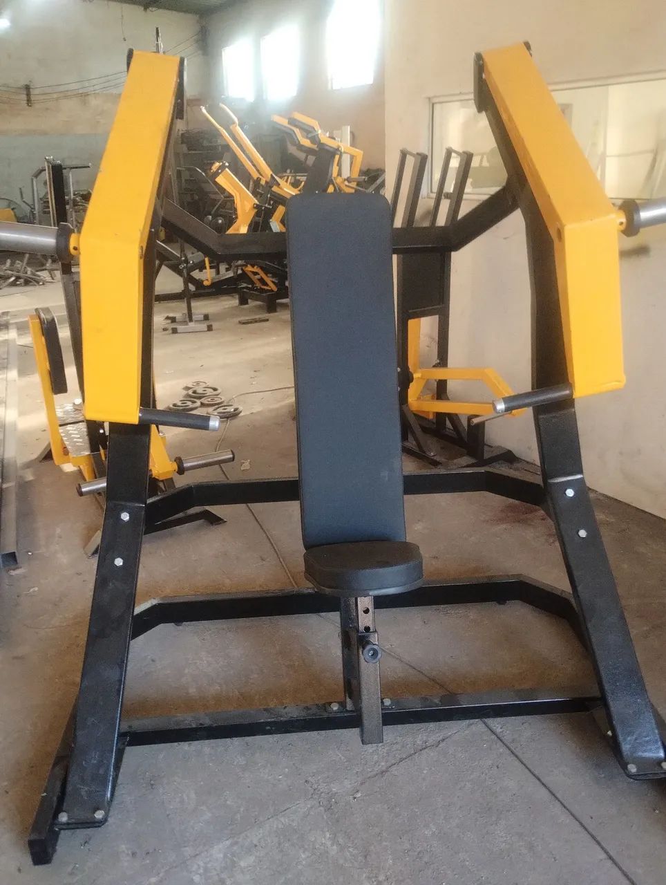 Aparelho de Musculação Supino Articulado