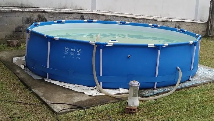 Piscina mor 7000L usada com motor e acessorios $600 - Foto 2