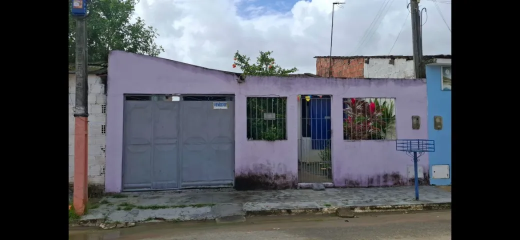 Vendo casa reformada e escriturada no Jarbas Oiticica