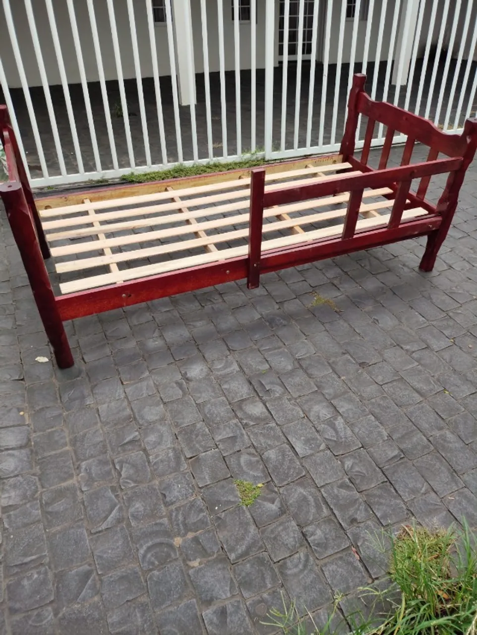 CAMA SOLTEIRO , MADEIRA. NOVA
