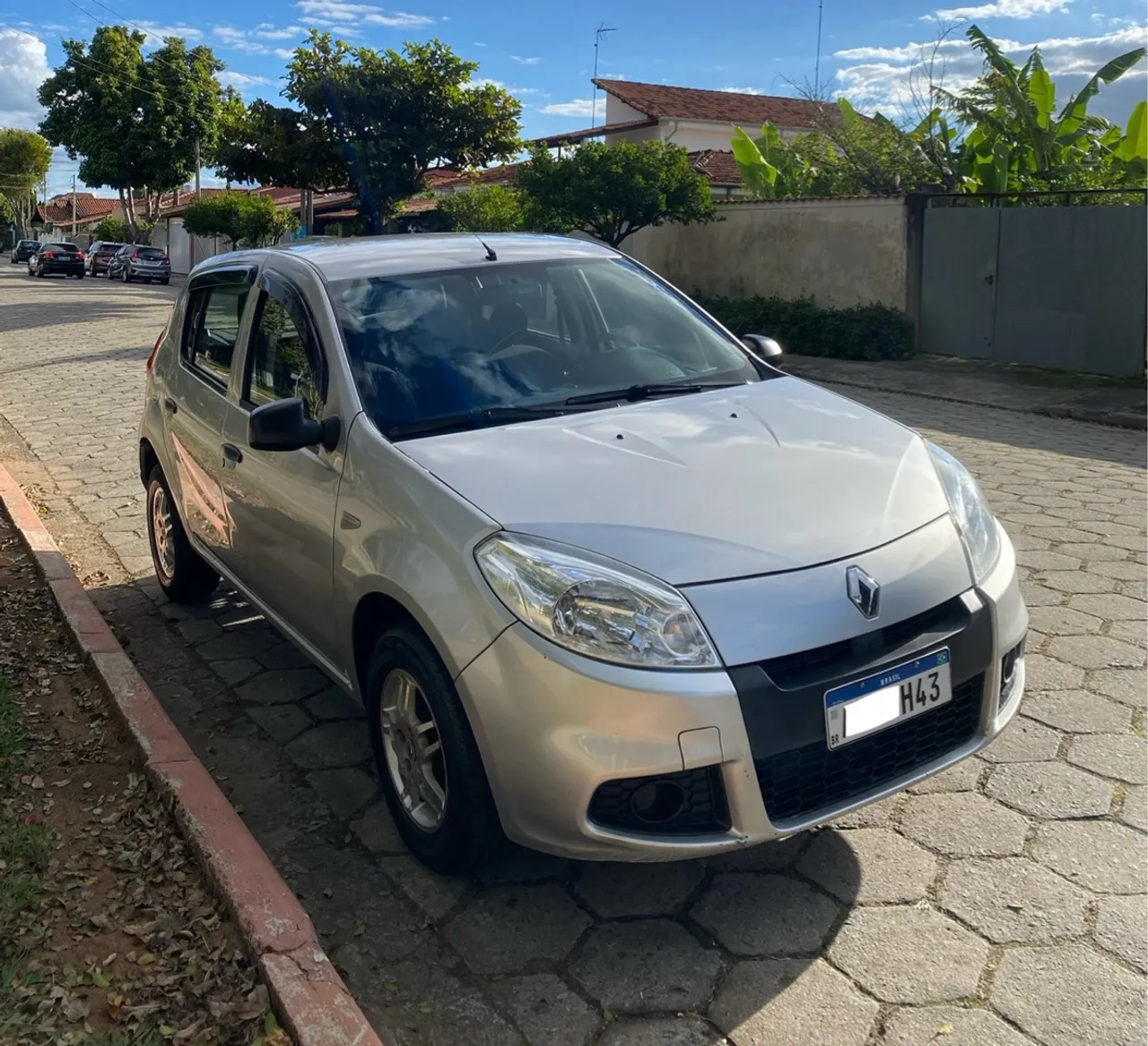 Sandero 1.0 Authentic 2013 Completo - Revisado, pegar e andar!