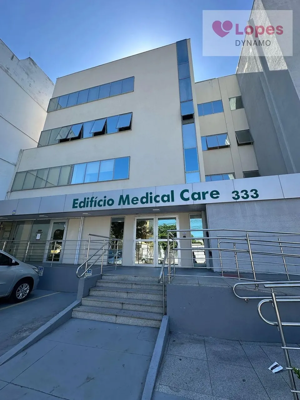 Complexo de Salas para Consultórios em Bento Ferreira