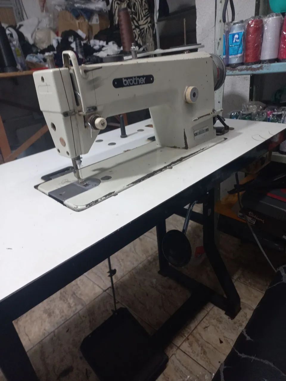 Máquina de Costura Industrial Brother