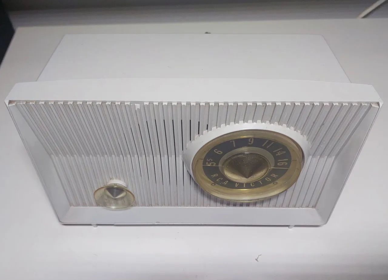 Rádio Vintage RCA Victor - Design Clássico 1957 - Foto 2