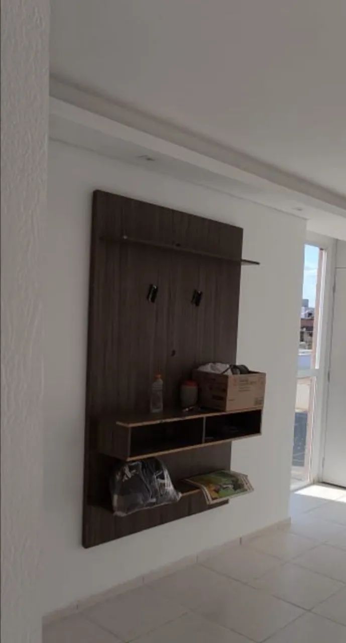Selling wall panel