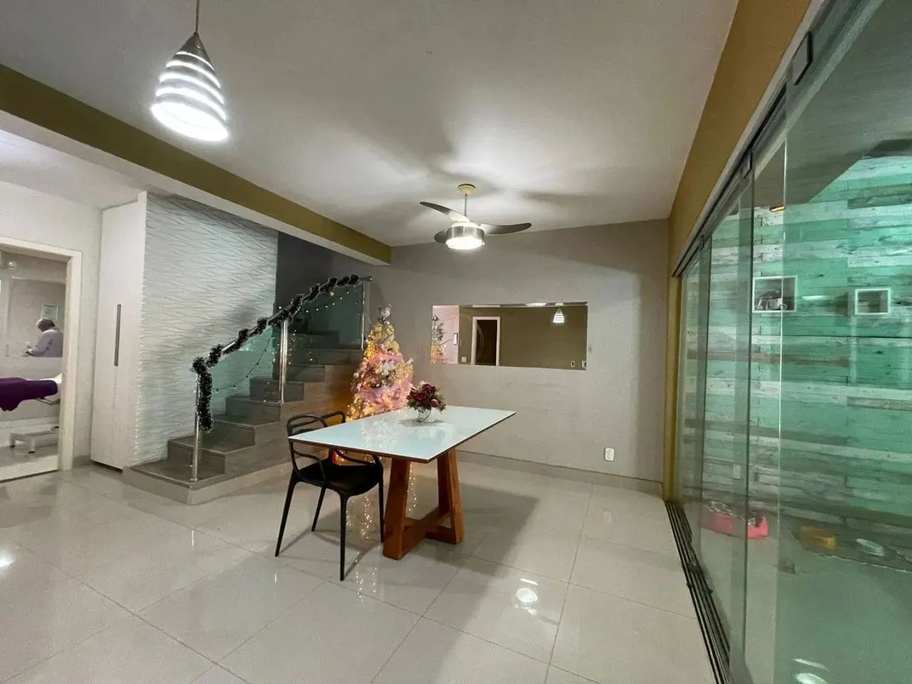 Sobrado Condomínio Villaggio Atlântico 3 quartos 2 suítes.