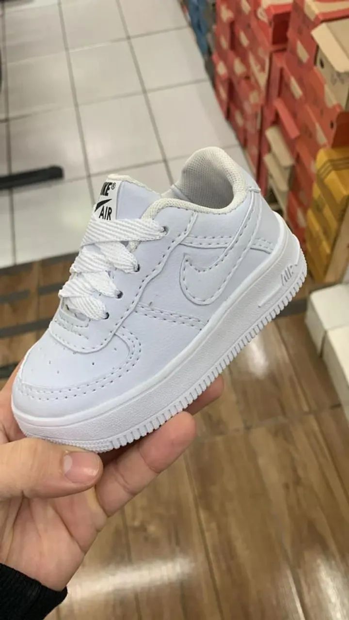 Tênis Nike Air Force 1 Infantil - Preto e Branco - Foto 2