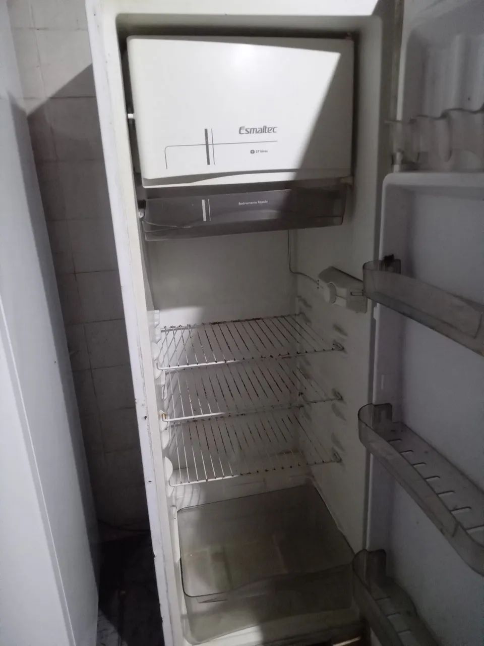 Geladeira a venda 400  - Foto 4