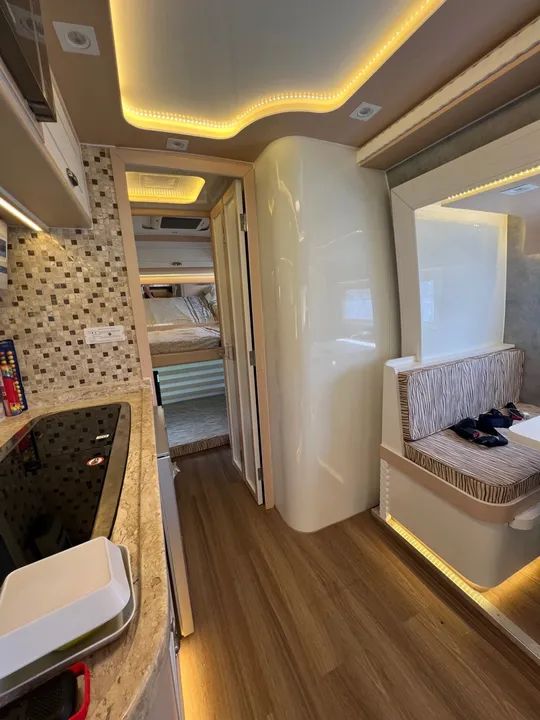 Motorhome 6,30 metros com slide out para 6 pessoas  - Foto 11