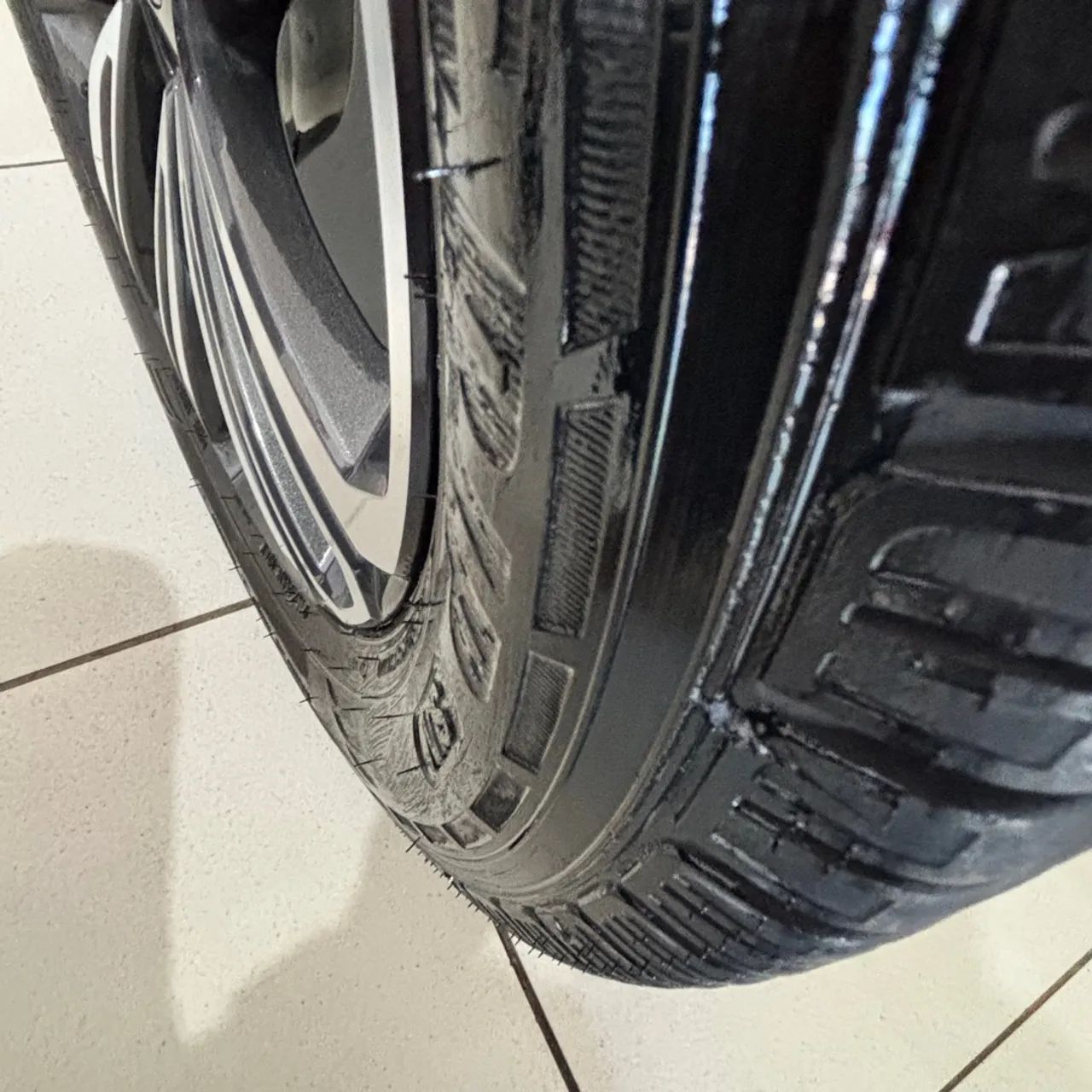 Jogo de rodas Tiggo 8 Pneus Goodyear 235/55R18 R$4.000,00