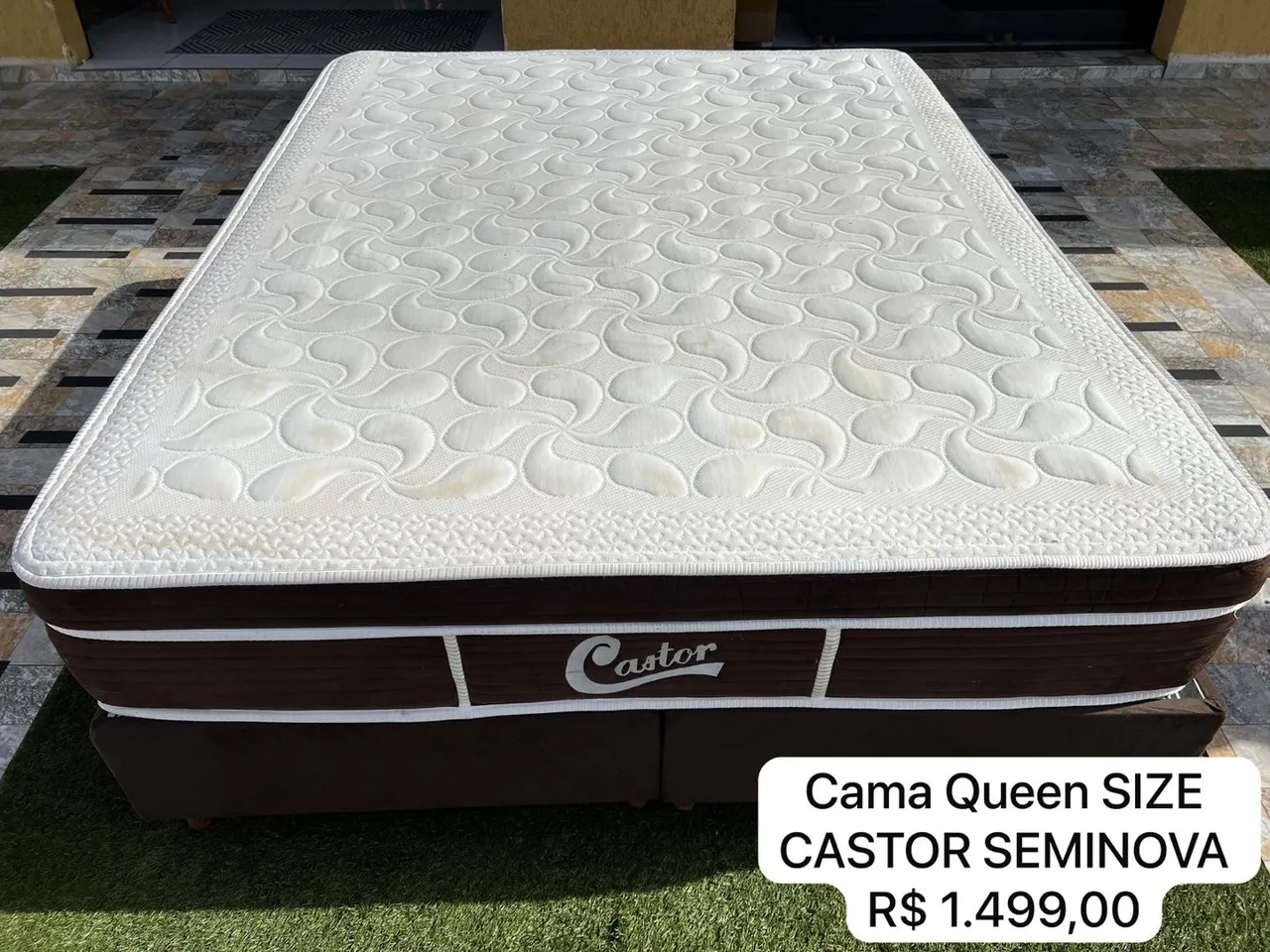 Cama Queen Size Castor