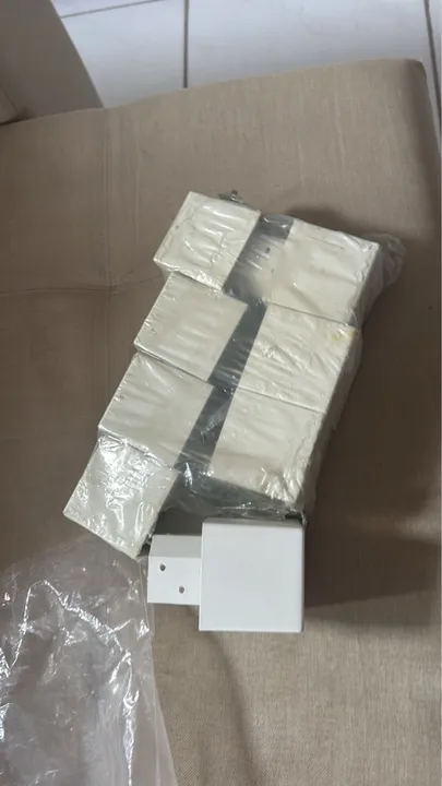 pé para guarda roupas