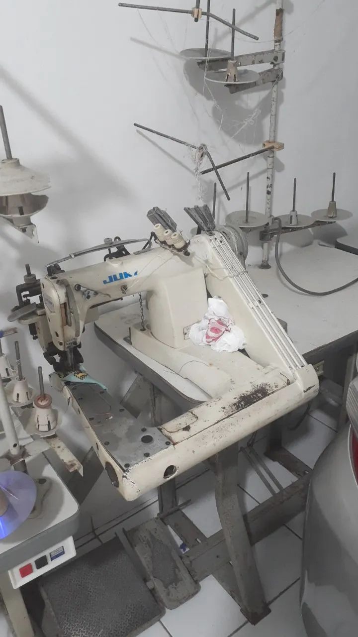 Fechadeira De Braço 3 (três) Agulhas Juki com 1 Catraca-EM FORTALEZA-CE - Foto 2