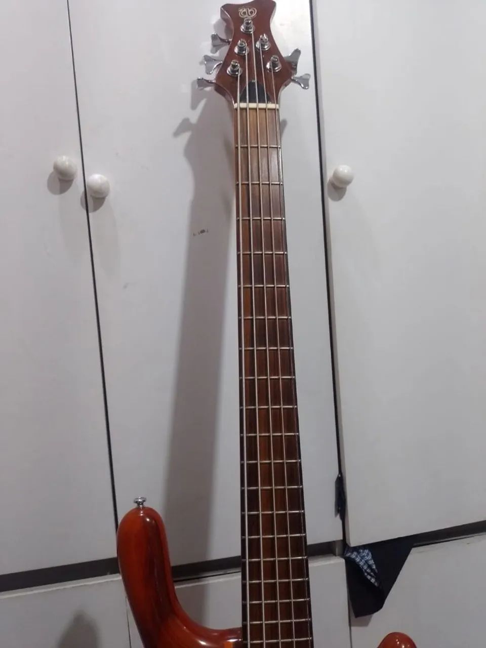 Baixo WALCZAK Elétrico ATIVO 5cds - Foto 3