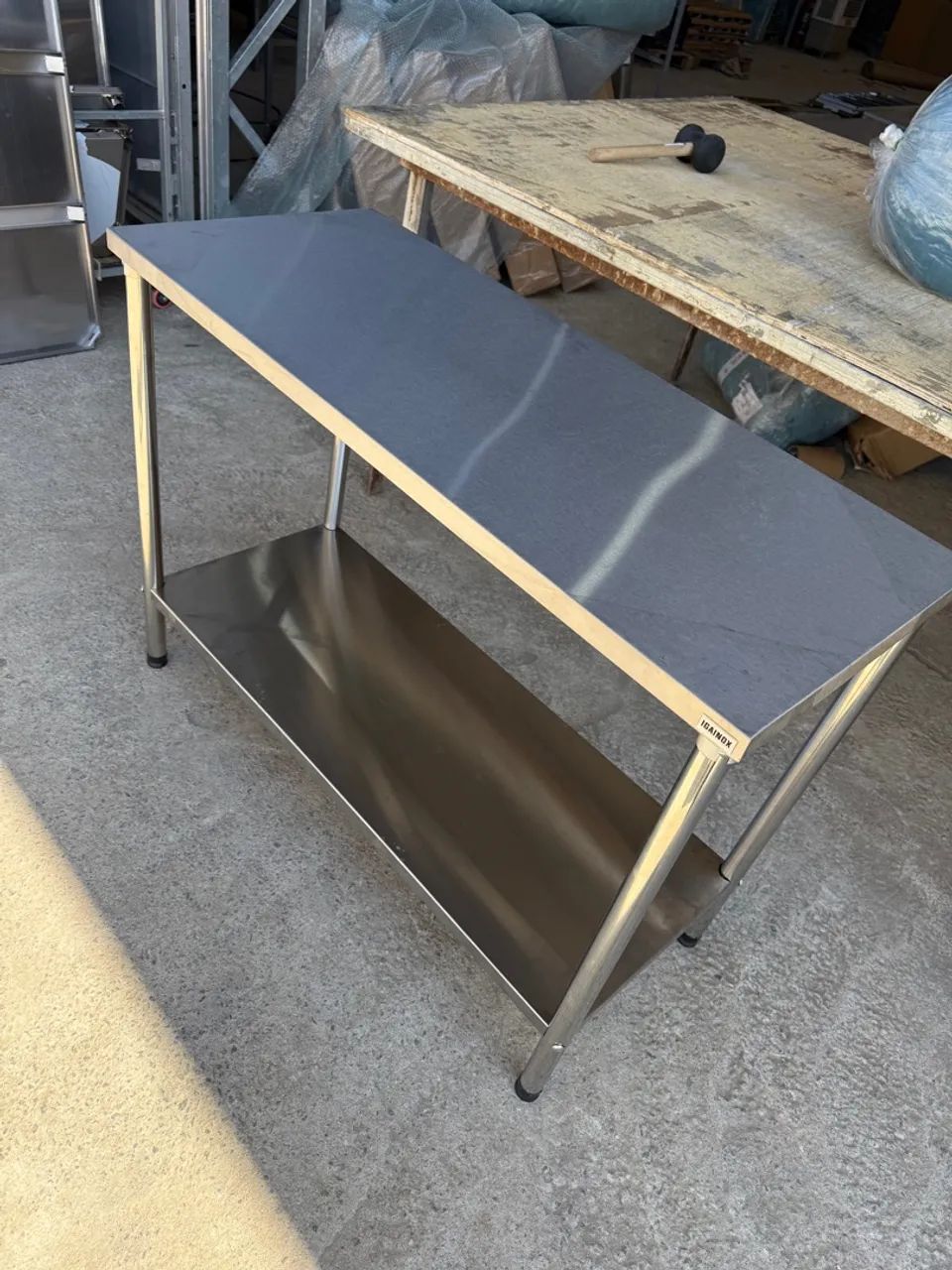 Mesa de Inox com Prateleira