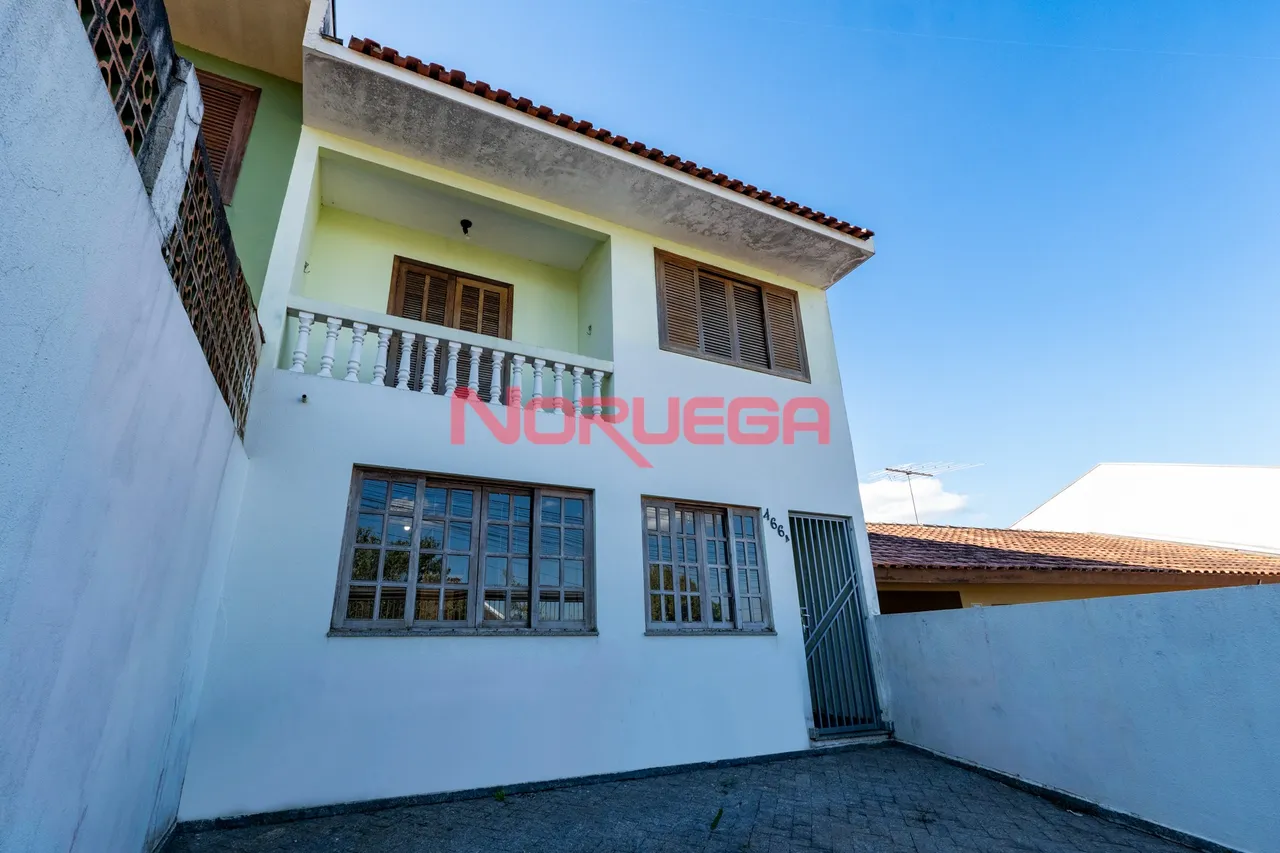 CASA RESIDENCIAL em Curitiba - PR, Barreirinha