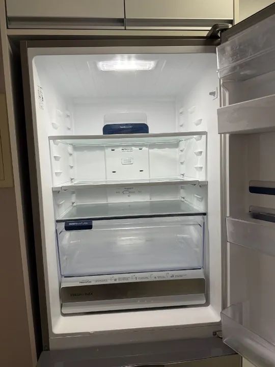 Geladeira Eletrolux Frost Free Inverter Technology 490L - Foto 3