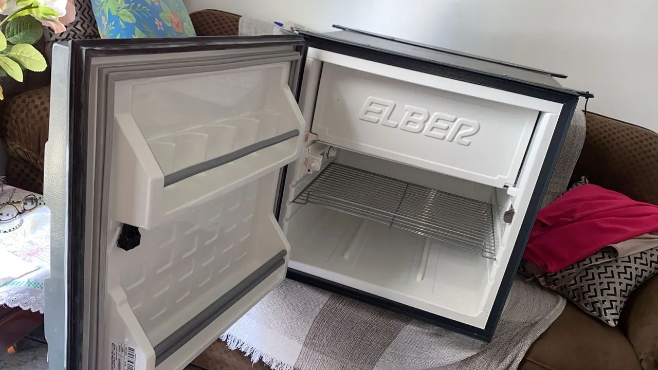 Geladeira Elber 85ltrs  - Foto 2