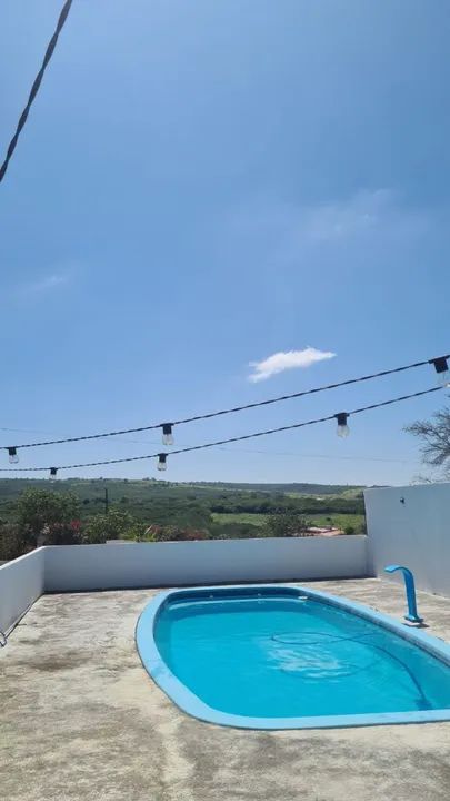 Chácara murada com piscina, área de churrasqueira. Muito linda e bem localizada.  8 km da  - Foto 4