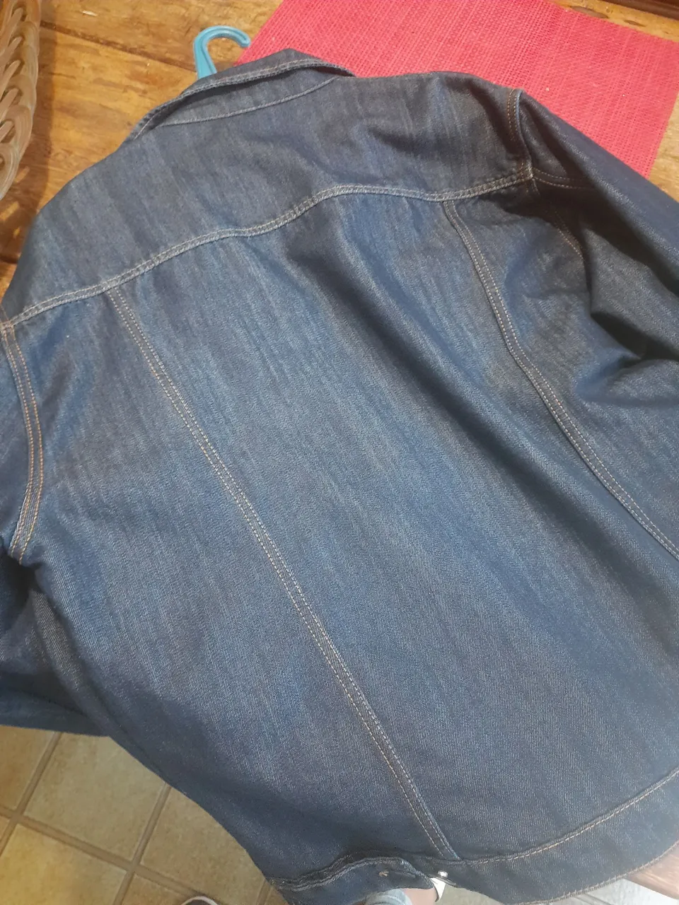 Jaqueta Jeans Clássica - Conforto e Estilo