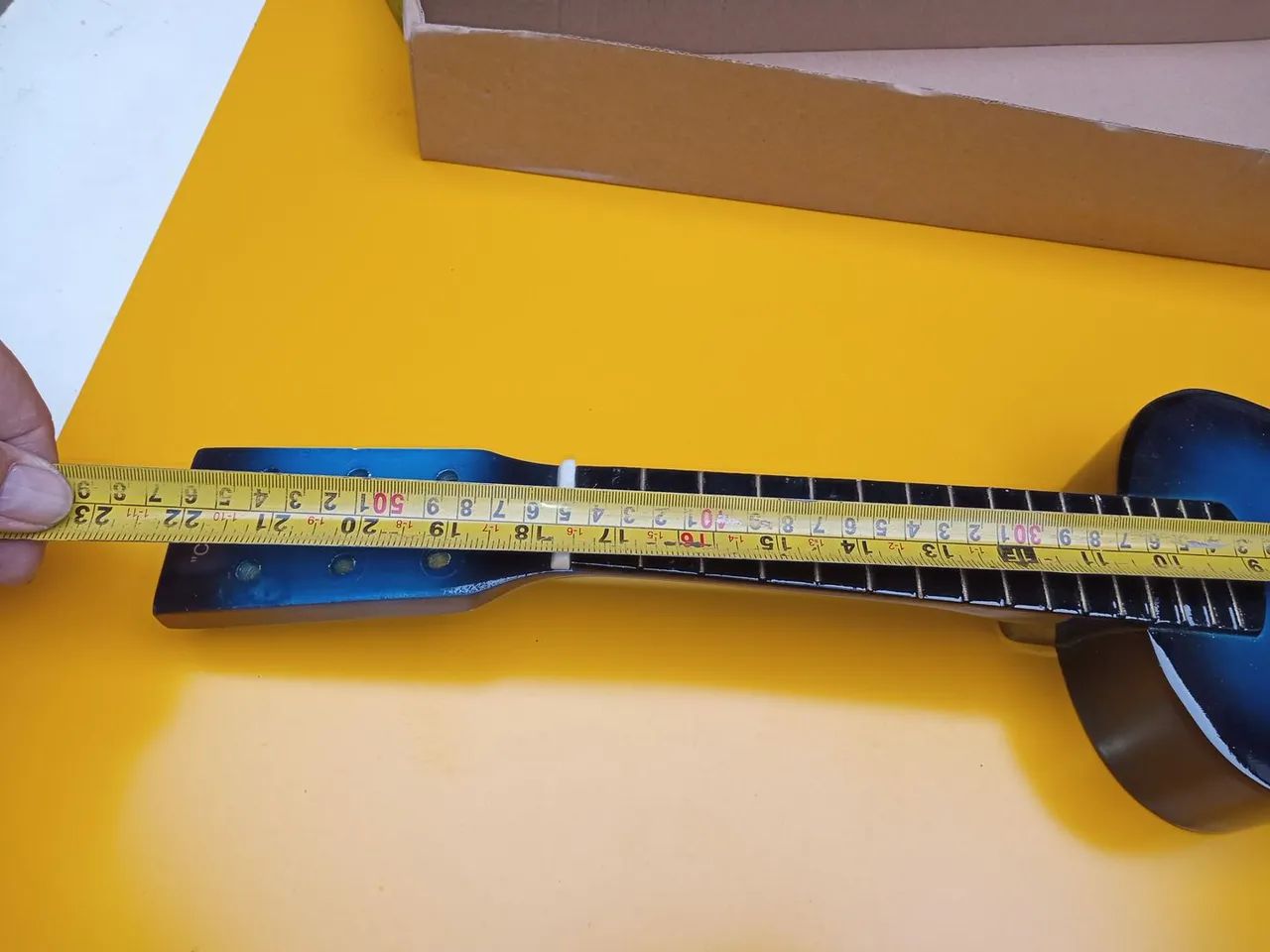 Mini viol ão pra restaurar  - Foto 2