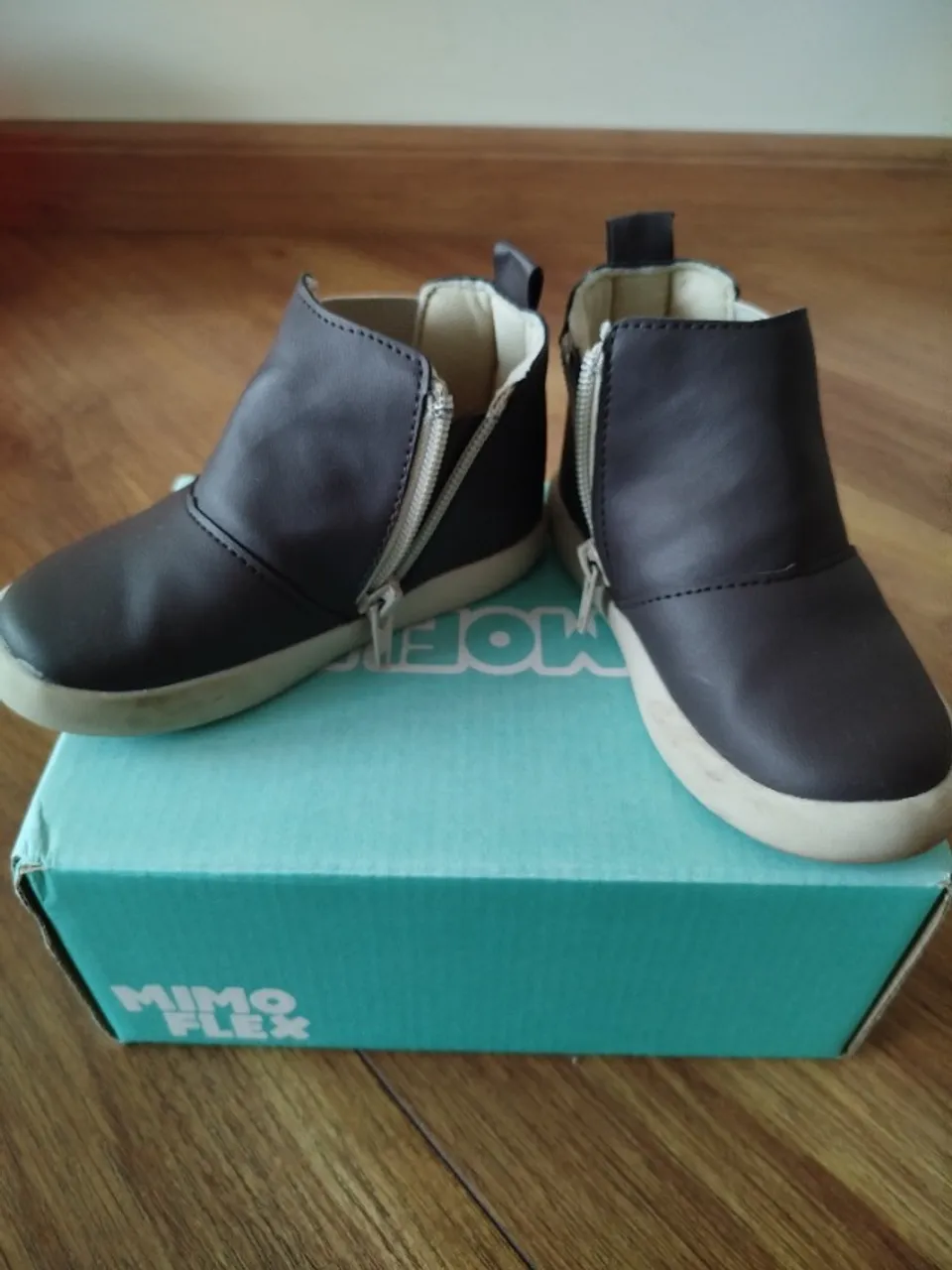 Bota infantil marrom tam 24