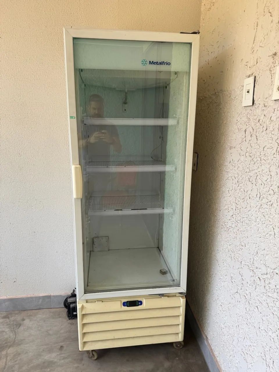 Geladeira/Freezer Vertical Metalfrio - Foto 2