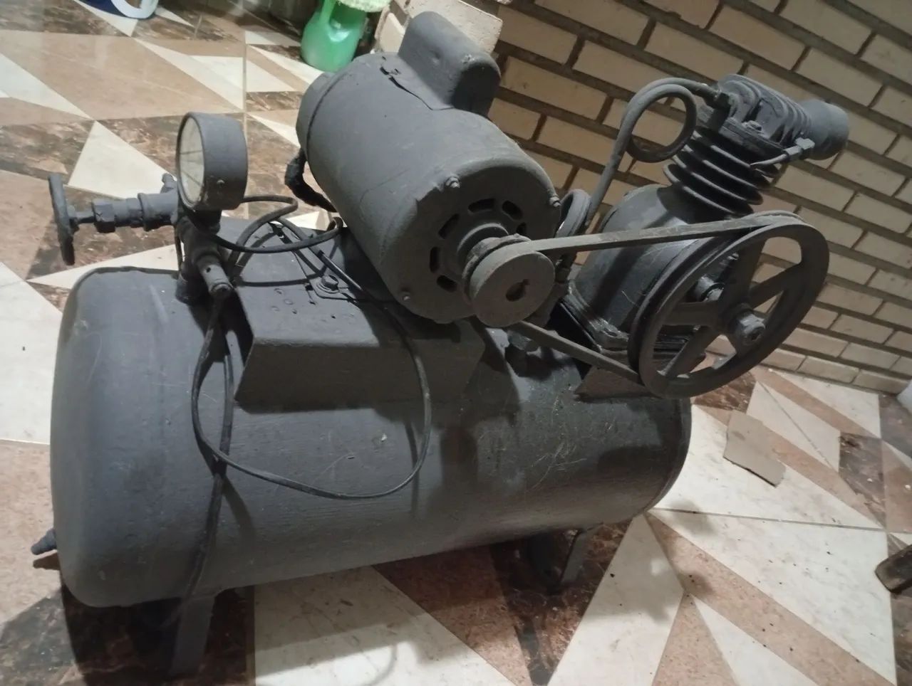 Máquina de costura industrial Singer,e compressor  - Foto 3