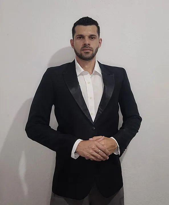 Blazer Preto Slim Nº 52, bonito, bem confortável, original, sofisticado.  - Foto 4