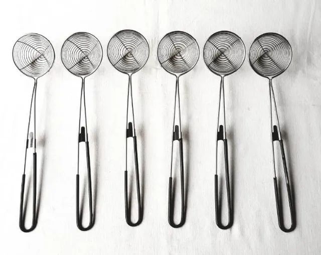 Escumadeiras Filtro Malha de Aranha - 6 Unidades - 27 cm - Bom Estado Conservação  - Foto 3