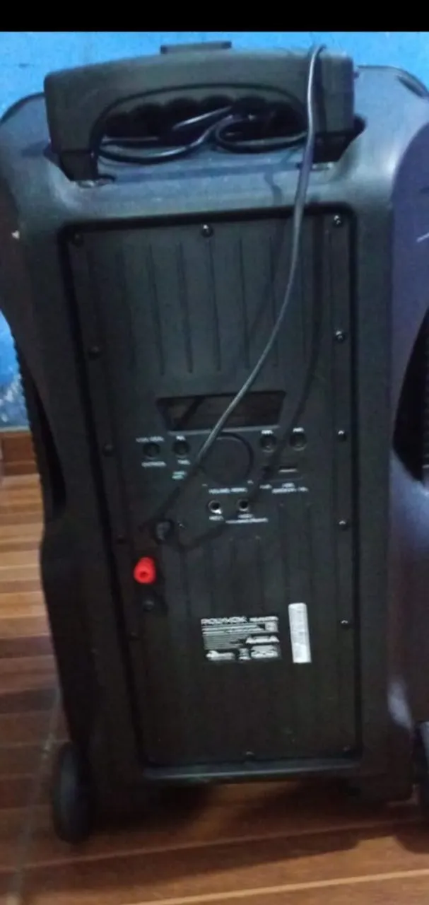 Vendo caixa de som zerada nota fiscal e tudo meu whatsapp *