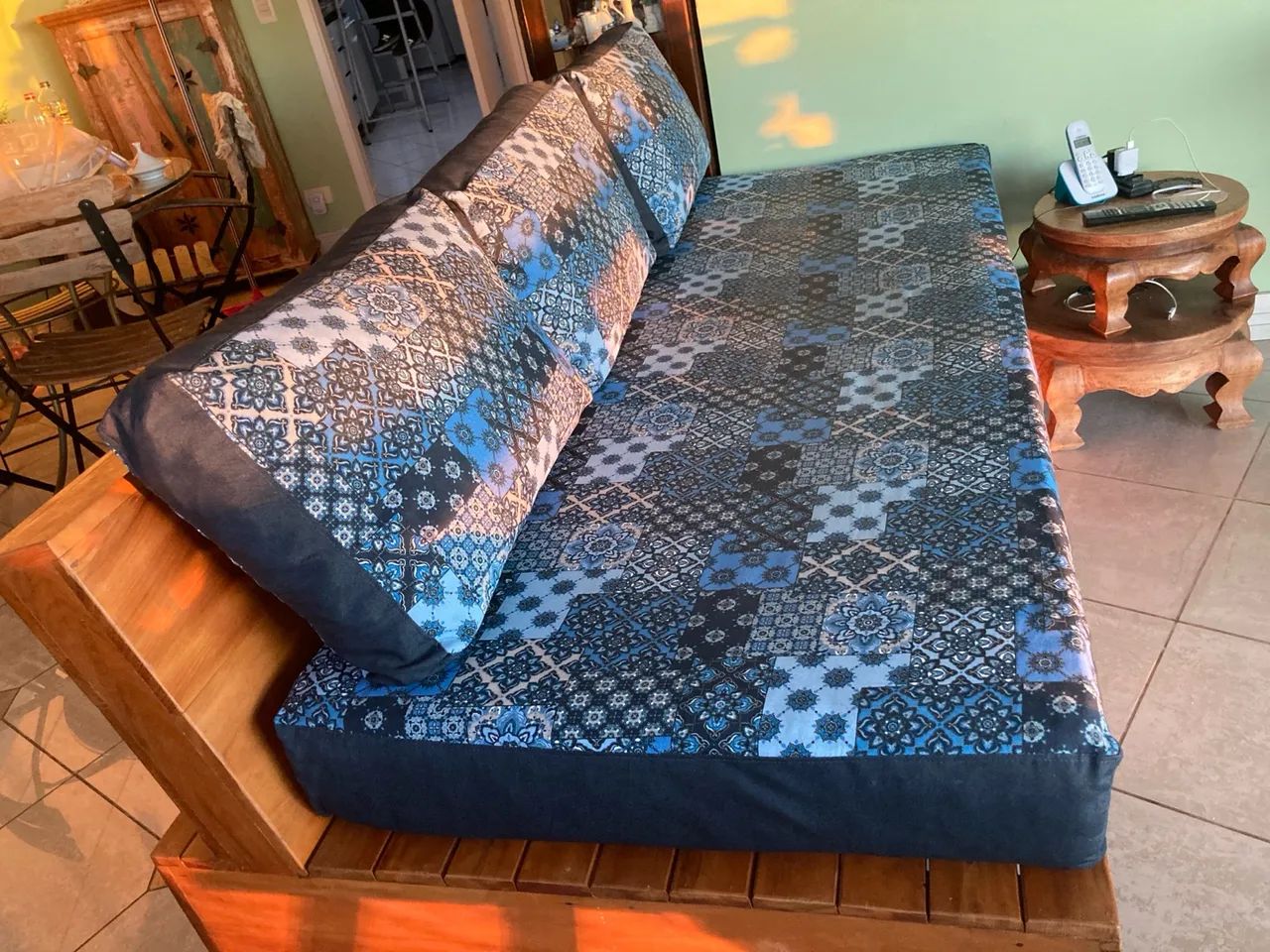 Sofa de madeira maciça  - Foto 4