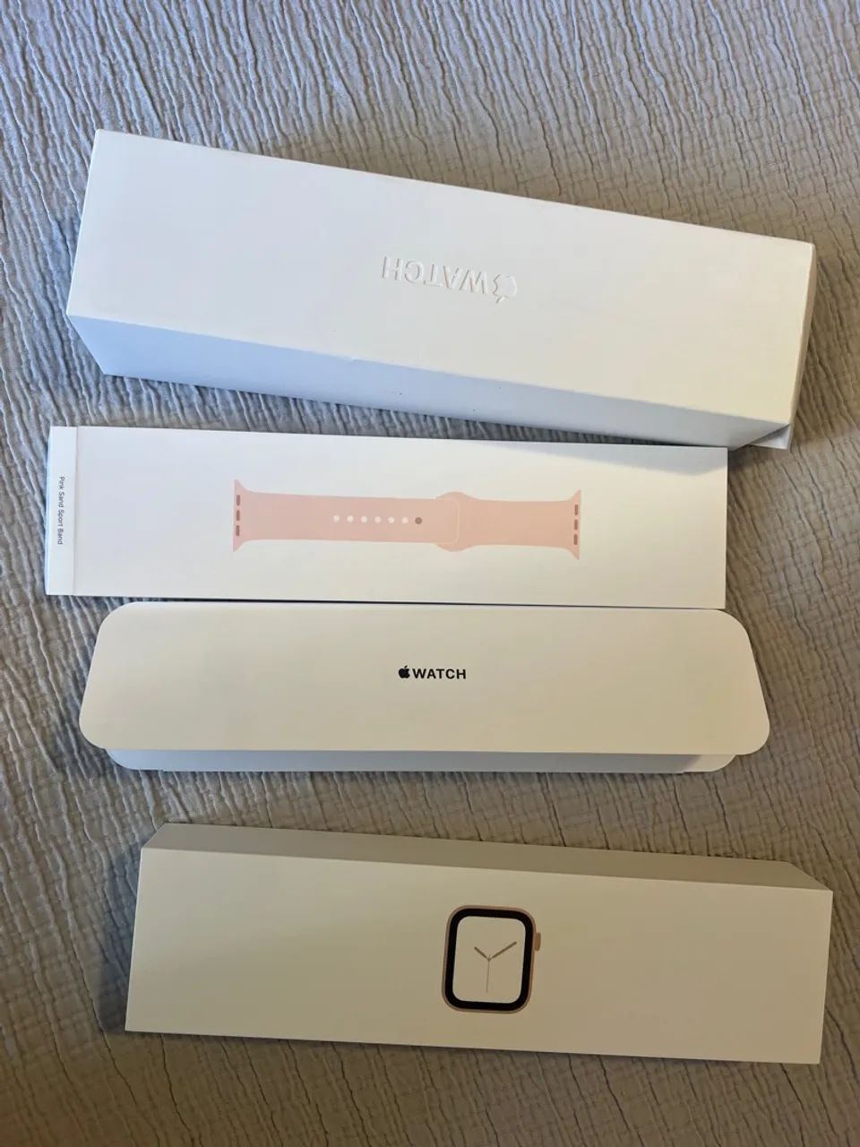 Apple Watch Series 4 - 40mm - Dourado Rose com Pulseira - Foto 3