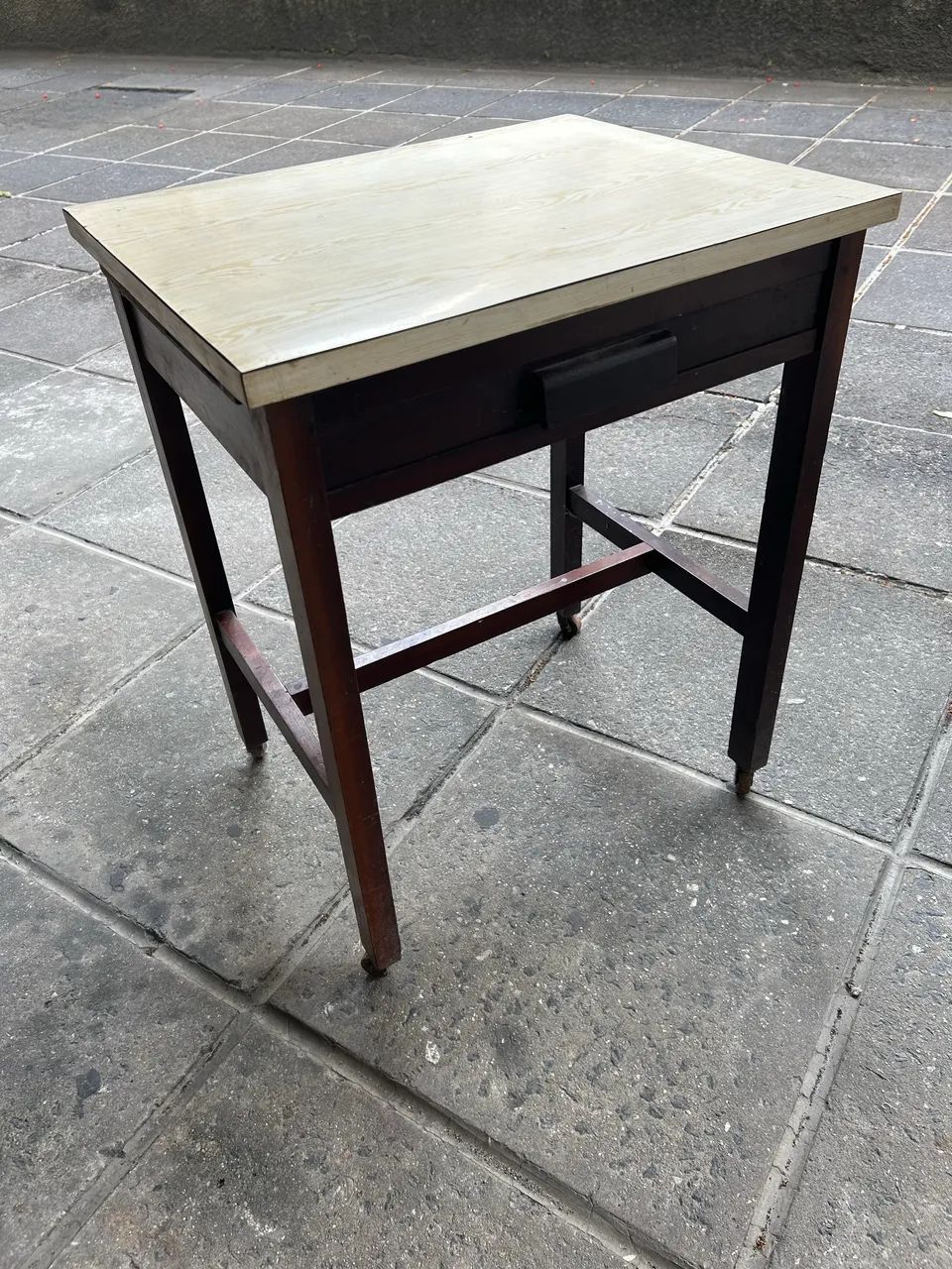 Mesa escrivaninha64840777918977123