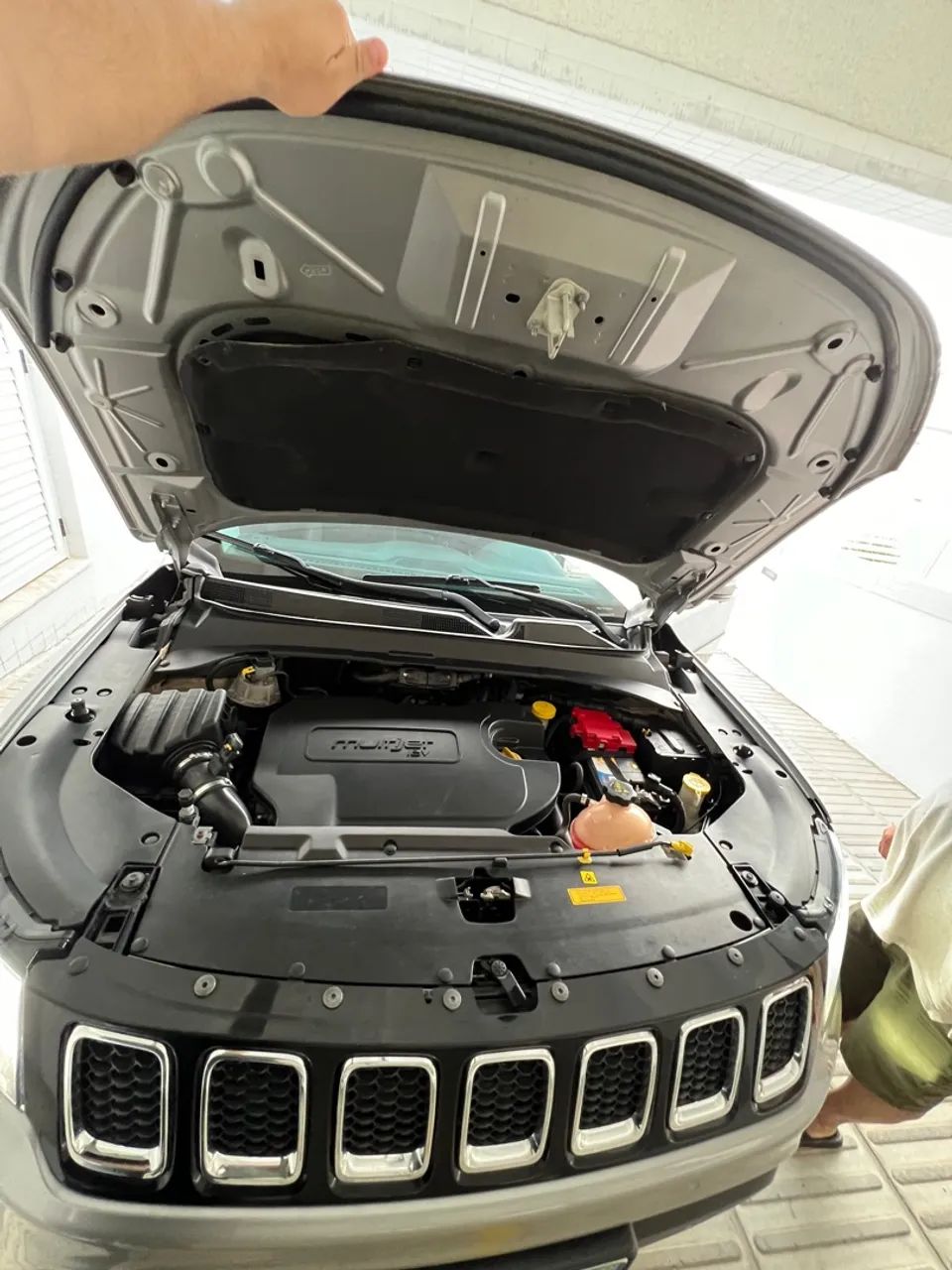 Jeep Compas Diesel 4x4 em excelente estado de conservação.  - Foto 5
