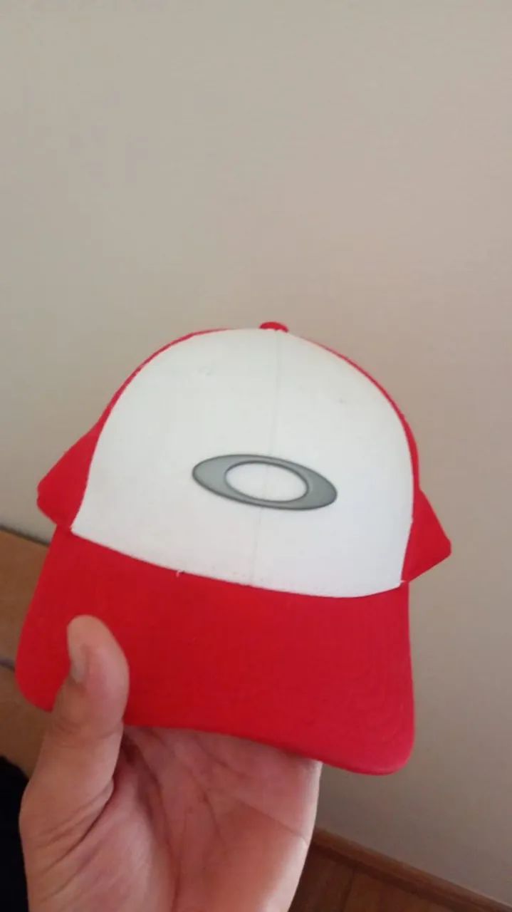 Boné Oakley 