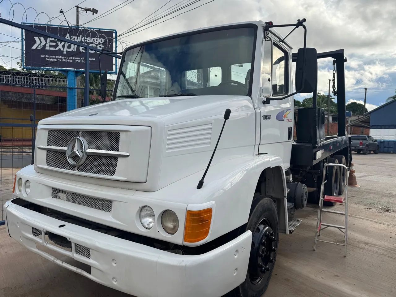 Caminhão Mercedes Benz 1620 - 2006