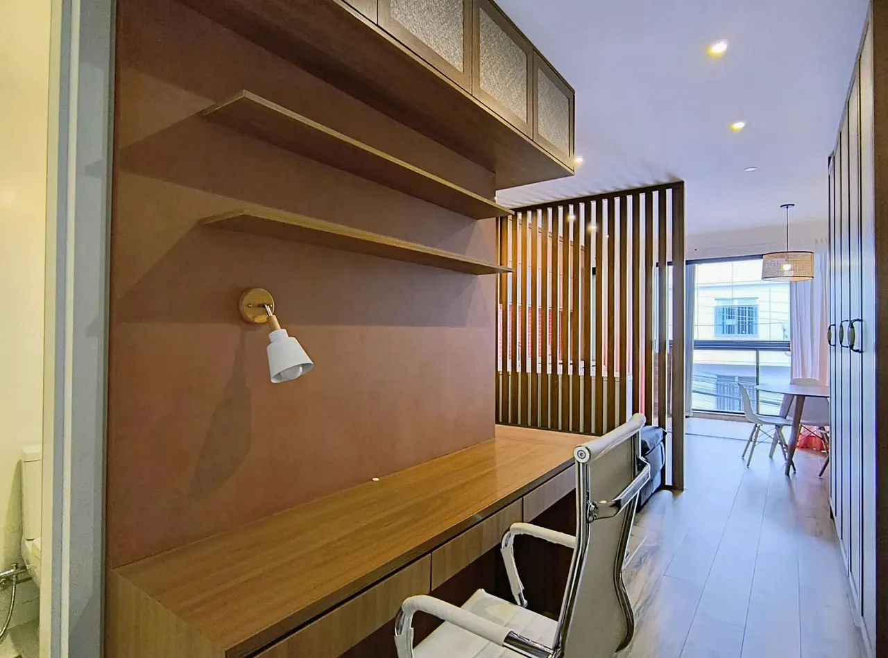 Studio todo decorado, mobiliado e com varanda gourmet para locação